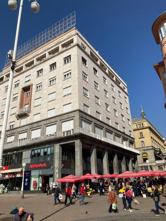 Bed & Breakfast Sky City Center 萨格勒布 外观 照片